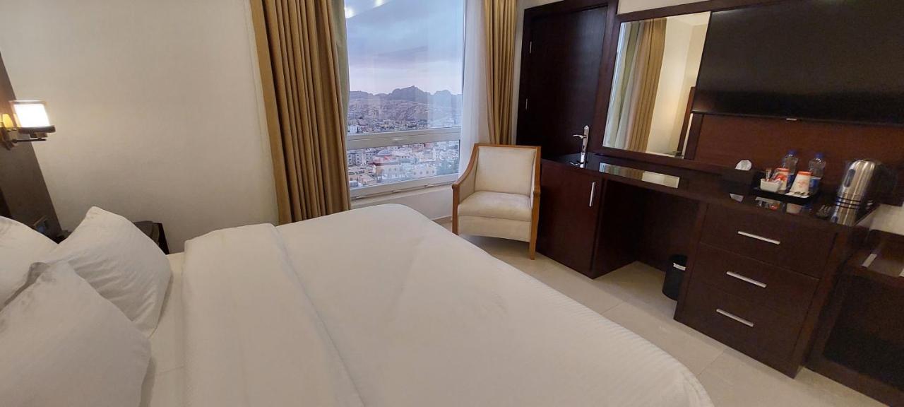 Petra Elite Hotel Вади Муса Экстерьер фото